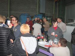 Chargement du container, destination Haïti, à Chambray-les-Tours