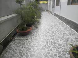 La nouvelle cour  de la Maison d'Amour d'Ho Chi Minh Ville