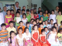 Visite de la Maison d'Amour de Thu Duc à Ho Chi Minh Ville, le 17 juin 2014